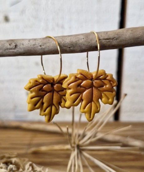 Boucles d'oreilles créoles feuilles automne nature pate polymere2